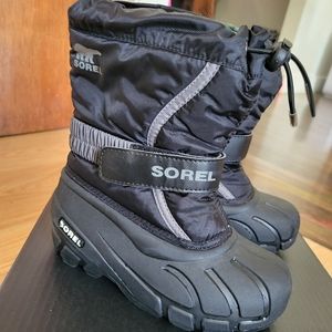 Sorel boys snow boots
